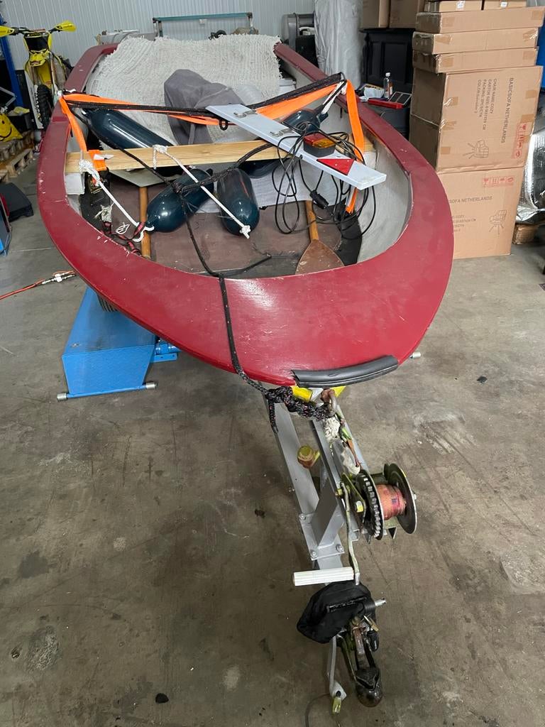 Roeiboot met trailer - Ideaal voor watersportliefhebbers, Ophalen of Verzenden, Gebruikt, Polyester, Met roeispanen of peddels