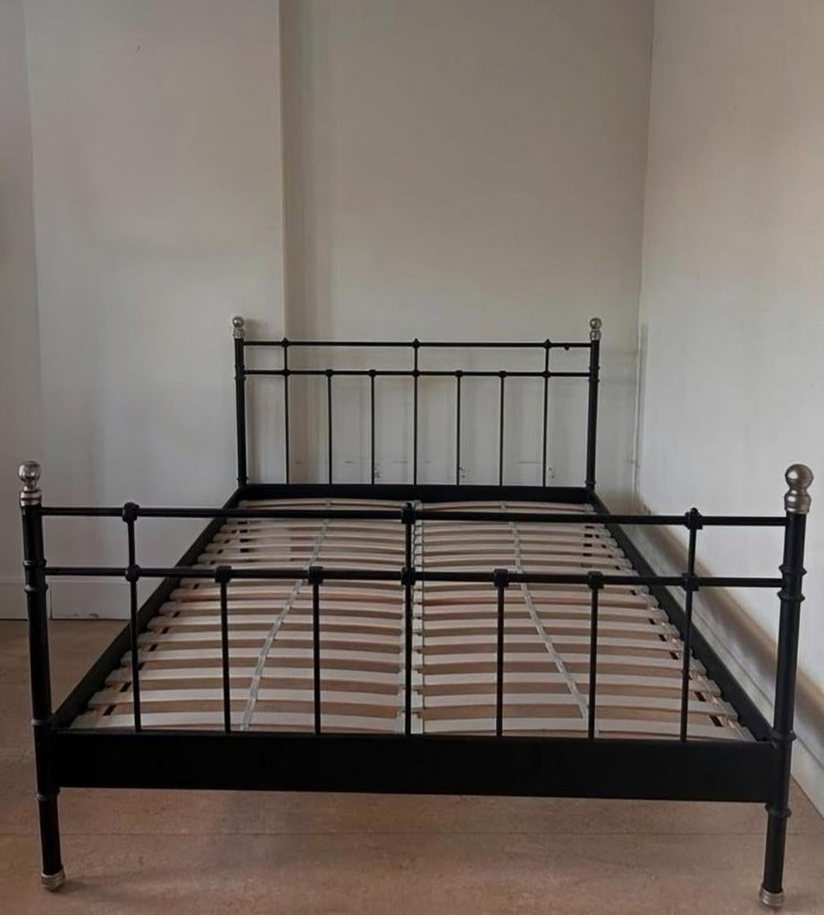 Zwart metalen bedframe 160 x 200, Ophalen, Zwart, Tweepersoons, Zo goed als nieuw