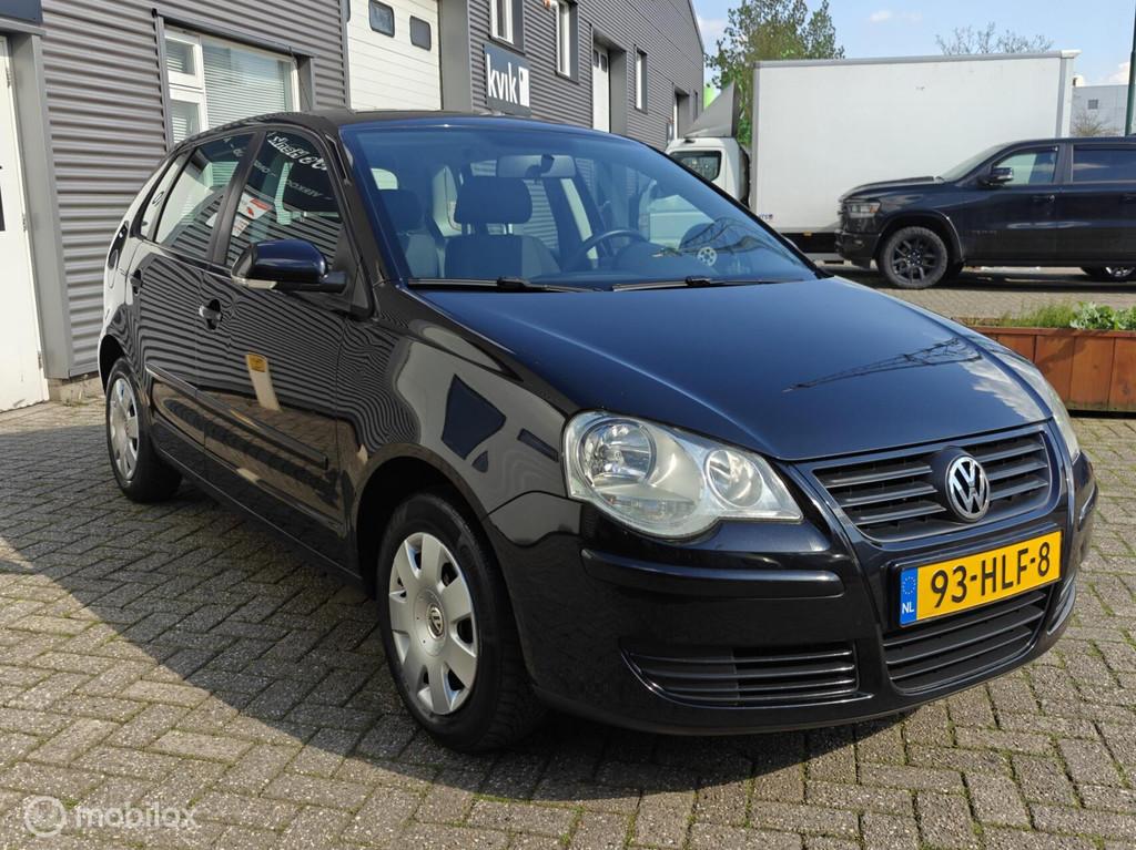 Volkswagen Polo 5-deurs 1.4-16v 86pk Comfortline Airco CDVab, Auto's, Volkswagen, 40 €/maand, 4 cilinders, Zwart, Bedrijf
