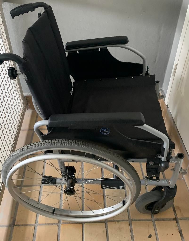 Lichtgewicht rolstoel, Diversen, Rolstoelen, Ophalen of Verzenden, Inklapbaar, Zo goed als nieuw, Duwrolstoel