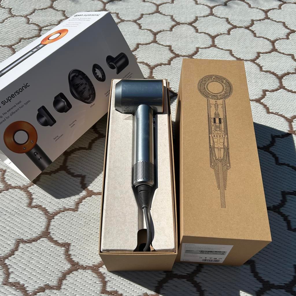 Dyson Supersonic Föhn Oranje/Grijs - Nieuw in Doos, Sieraden, Tassen en Uiterlijk, Uiterlijk | Haarverzorging, Ophalen of Verzenden