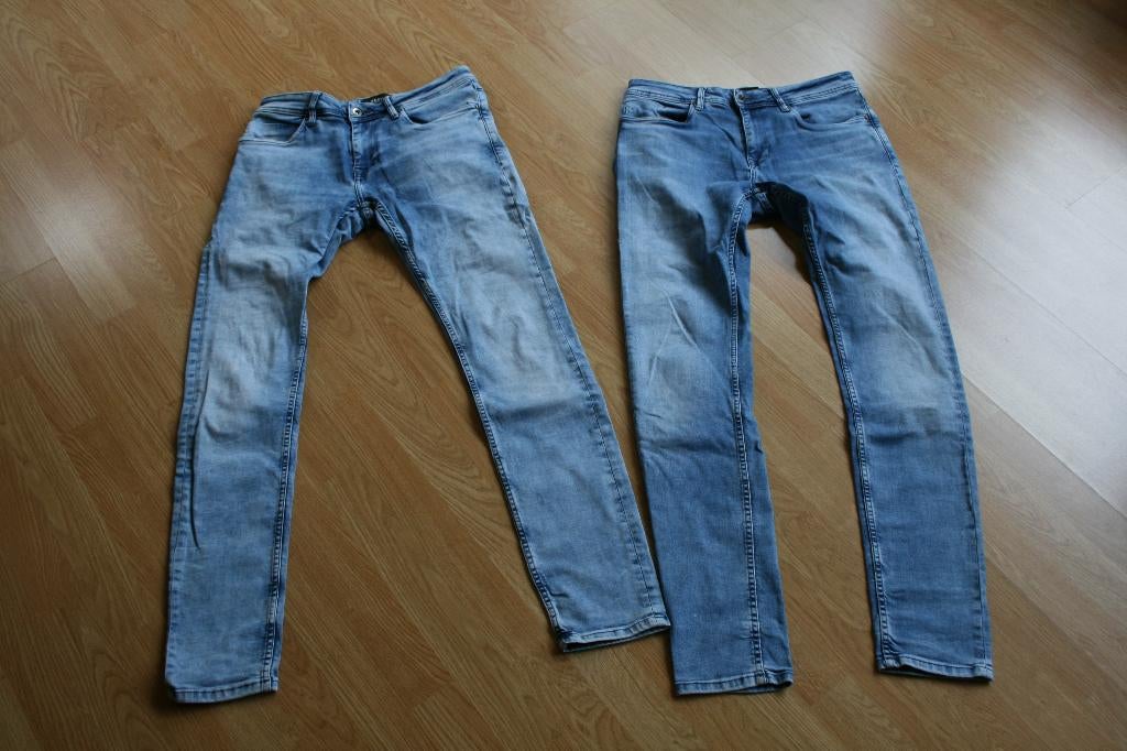 Een spijkerbroek, Refill, W33/L34, Kleding | Heren, Spijkerbroeken en Jeans, Blauw, Ophalen of Verzenden, Gedragen, Refill