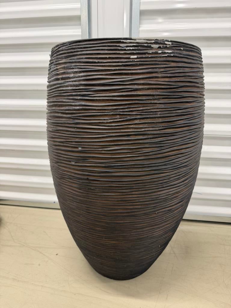 Hoge bloempot, Tuin en Terras, Bloempotten, Ophalen, Gebruikt, Rond, Minder dan 25 cm