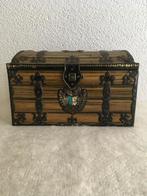 Oude blikken koektrommel in de vorm van een schatkist GBC, Verzenden, Gebruikt, Koek(jes), Overige merken