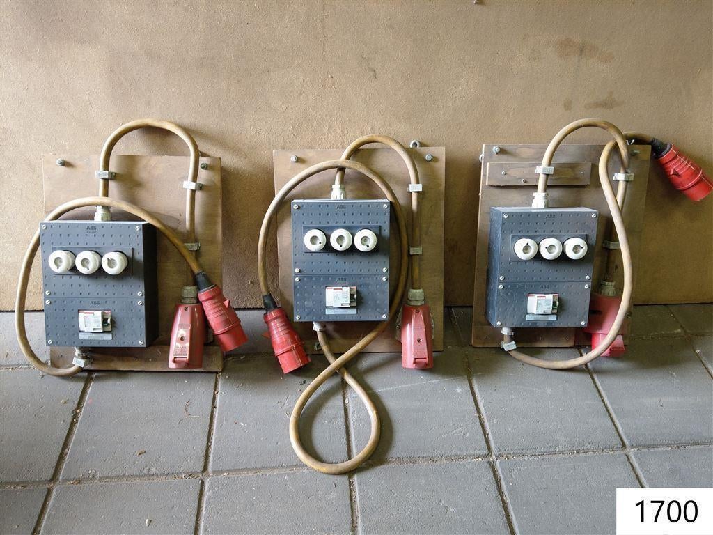 1700. Testbord / stoppenkast / wandverdeler / schakelkast, Ophalen, Gebruikt