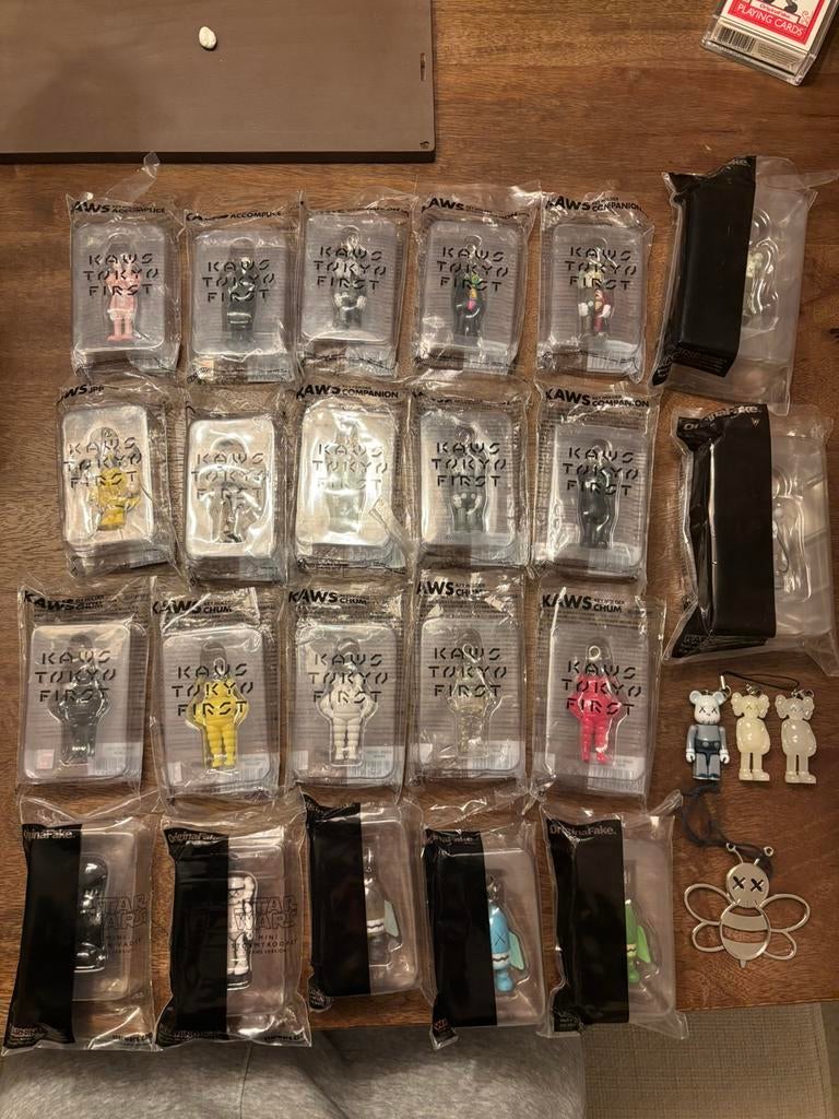 Kaws keychain collection, Ophalen of Verzenden, Zo goed als nieuw