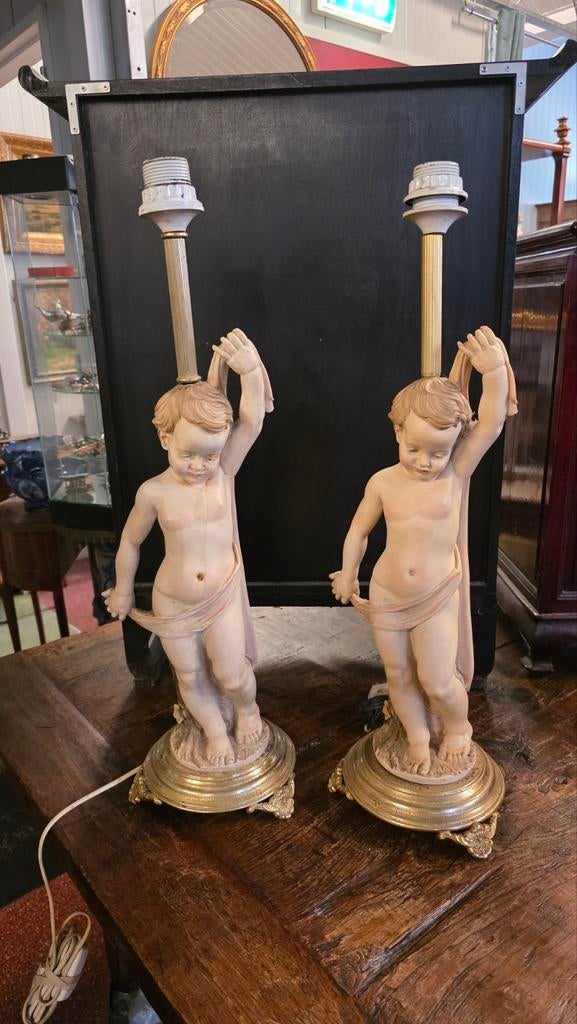 Groot paar antieke Franse porseleinen Engelen lampen, Ophalen