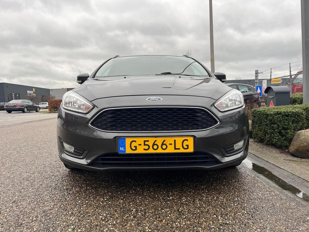 Ford Focus Wagon 1.0 Titanium | Cruise Control | Trekhaak |, Gebruikt, Euro 6, Navigatiesysteem, Handgeschakeld