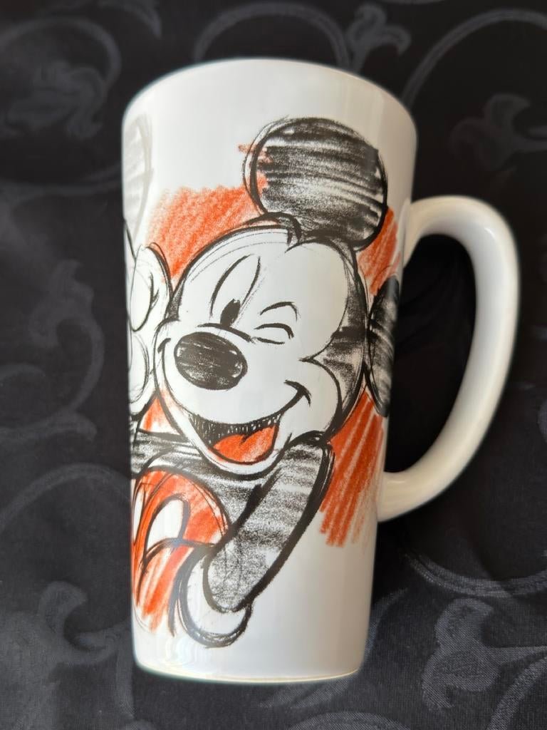 Mickey Mouse Sketch Mok - Disneyland Parijs, Ophalen of Verzenden, Mickey Mouse, Zo goed als nieuw, Servies