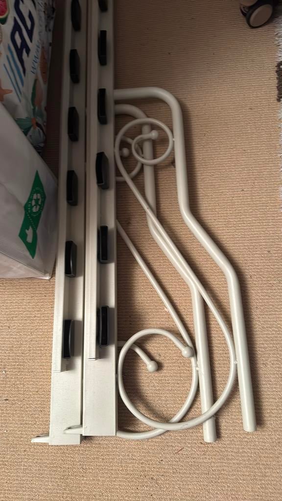 Zeer stevig meisjes bed. Cremekleur.., Ophalen, 85 tot 100 cm, Gebruikt, Lattenbodem