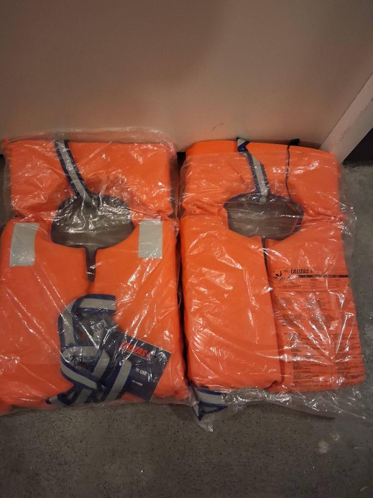 Twee Lalizas Reddingsvesten 50 kg+, Watersport en Boten, Watersportkleding, Ophalen, Nieuw, Dame of Heer, Reddingsvest of Zwemvest