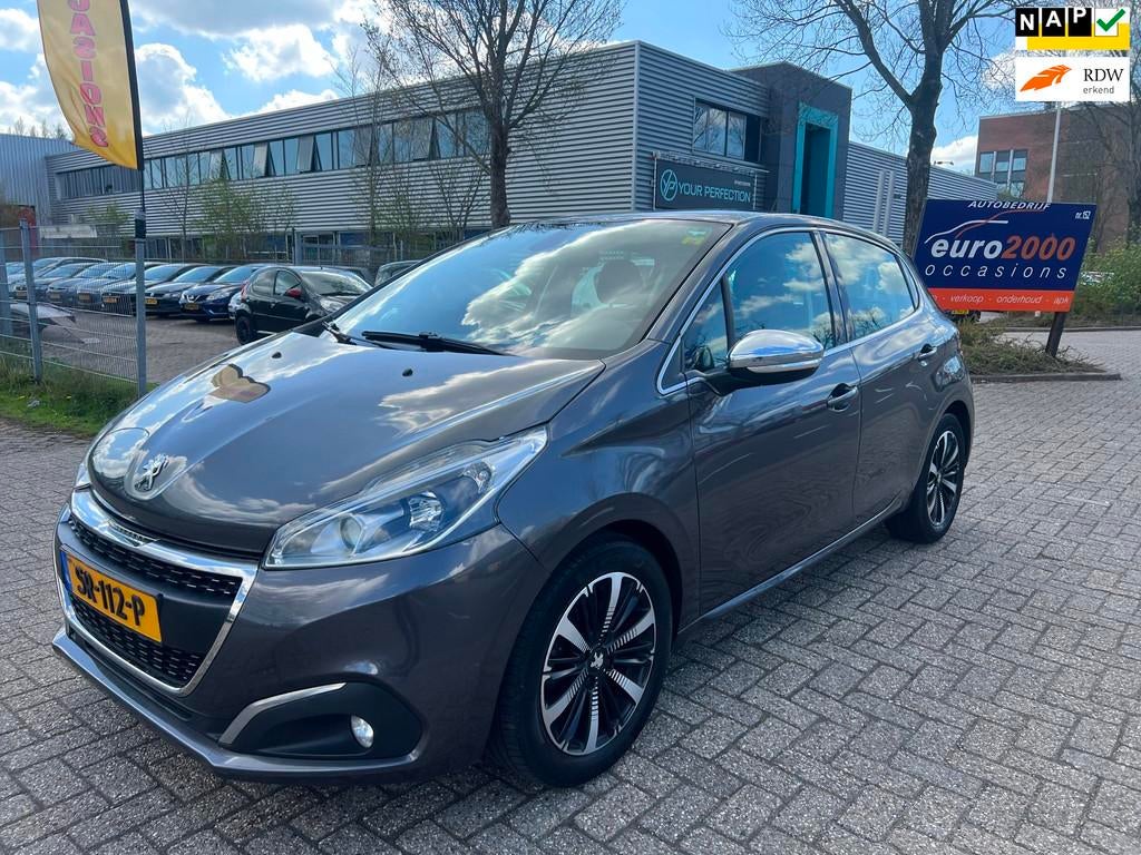 Peugeot 208 1.2 PureTech Allure - NAVIGATIE - NIEUWE APK !, Auto's, Peugeot, Bedrijf, Te koop, ABS, Airbags, Airconditioning, Bluetooth