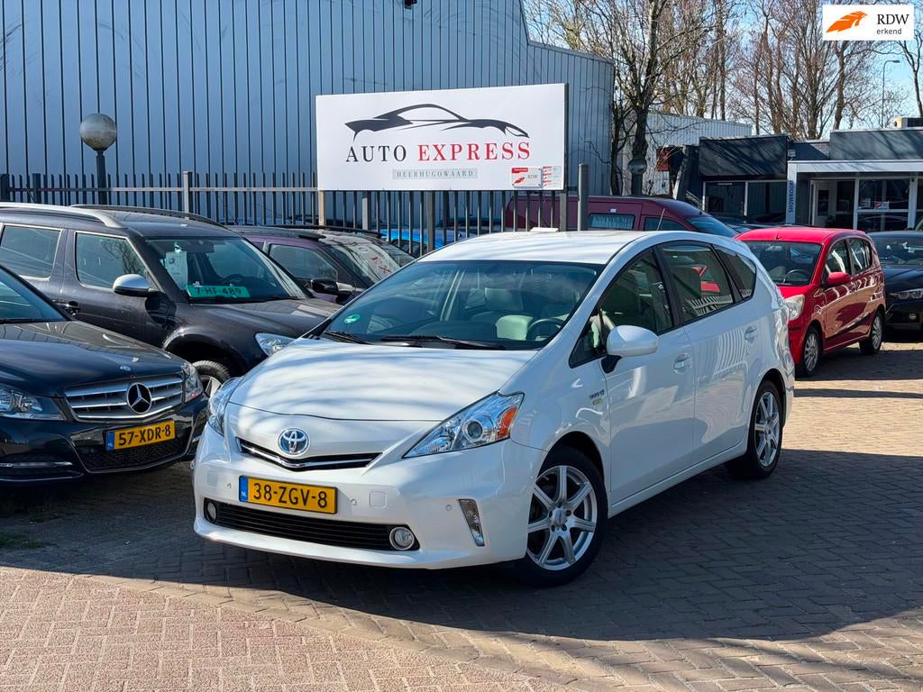 Toyota Prius Wagon 1.8 Dynamic Business 96g Aut/Navi/Cruise/, Auto's, Toyota, Euro 5, 4 cilinders, Wit, 98 pk