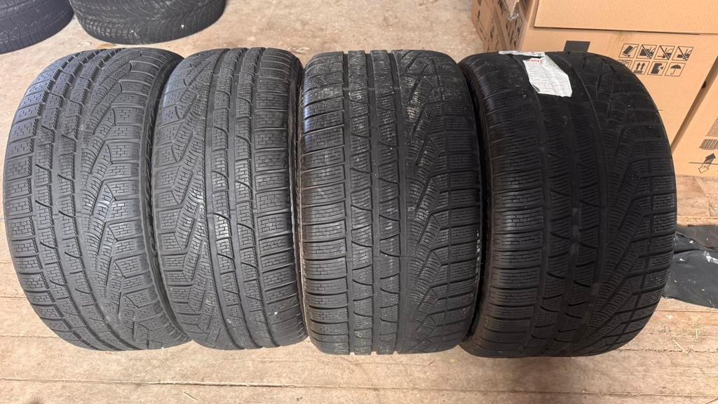 245 35 20 + 295 30 20 set winterbanden Pirelli sottozero, Gebruikt, 295 mm, Band(en), Personenwagen