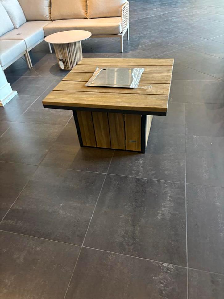 Vuurtafel Teak - Sfeervolle warmte voor uw tuin, Tuin en Terras, Vuurtafels, Nieuw, Ophalen of Verzenden