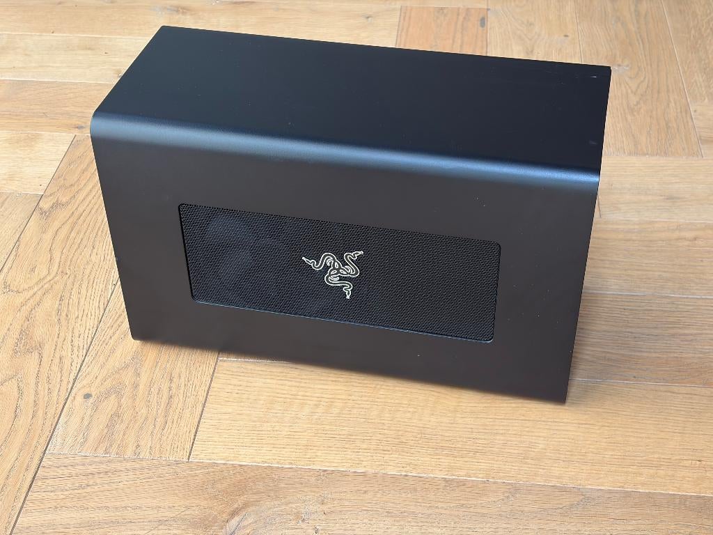 Razer Core X - Graphics Card / GPU enclosure, Ophalen of Verzenden, Zo goed als nieuw