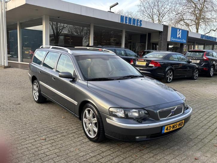 Volvo V70 2.5T AWD Aut Titanium ed. Leder Xenon (bj 2004), Auto's, Volvo, Bedrijf, Te koop, V70, 4x4, ABS, Airbags, Airconditioning