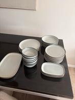 IKEA Gladelig servies grijs - Compleet servies, Huis en Inrichting, Gebruikt, Keramiek, Ophalen of Verzenden, Effen