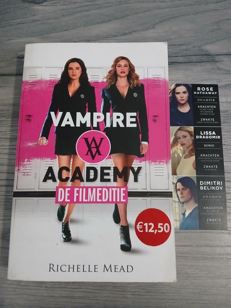 Richelle Mead - Vampire academy, Boeken, Ophalen, Zo goed als nieuw, Richelle Mead