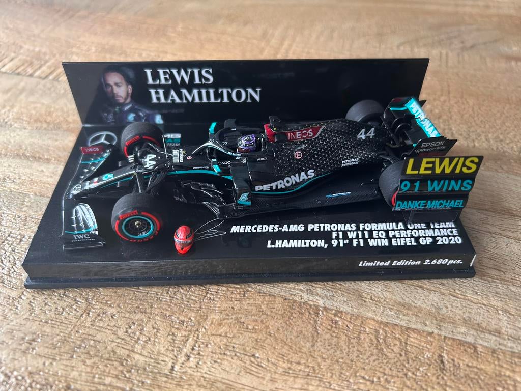 Lewis Hamilton F1 W11 Eiffel GP 2020 1:43 Minichamps, Ophalen, Zo goed als nieuw, Auto, MiniChamps