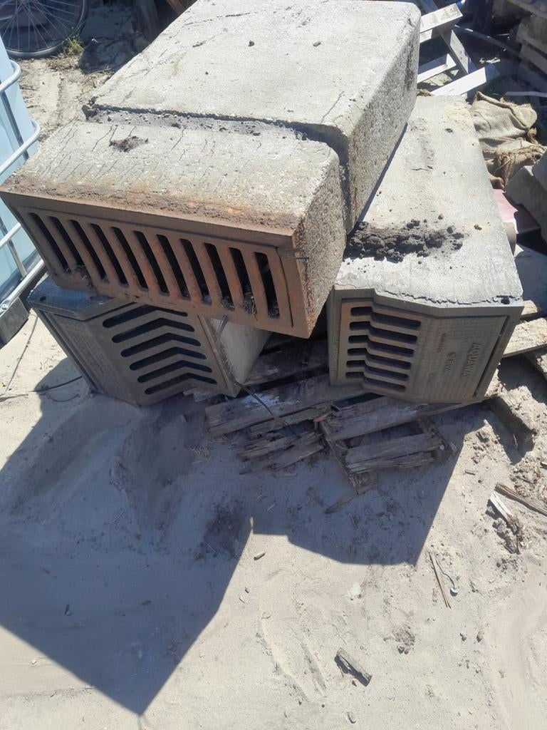 Straatkolk kolk trottoirkolk, Ophalen of Verzenden, Steen of Klei, 15 m² of meer, Dakpannen