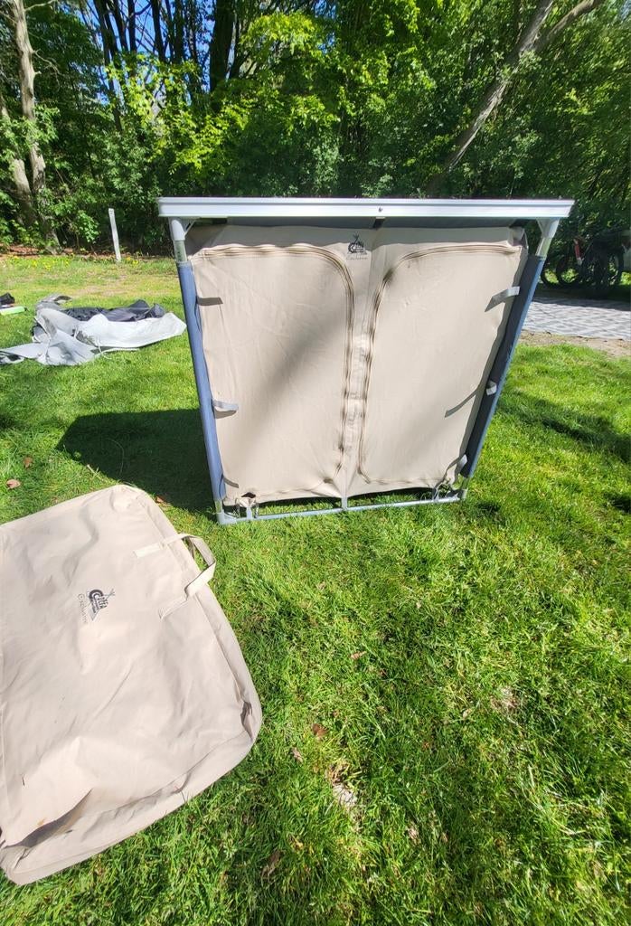 Defa Campingkast - Exclusive Campers Collection schuin, Caravans en Kamperen, Ophalen, Zo goed als nieuw, Campingkast