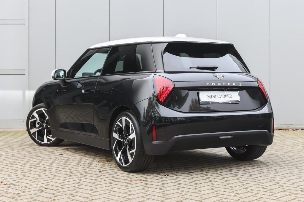 MINI Hatchback Cooper SE / Favoured Trim / Pakket M / 18 inc, Stoelverwarming, Huisgarantie, Met garantie (alle), 4 stoelen