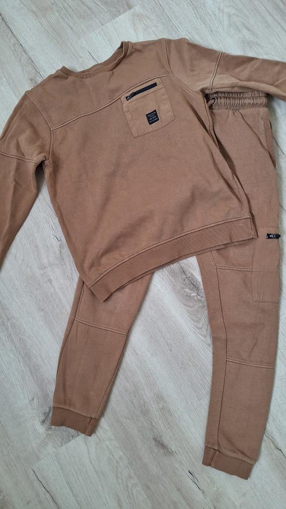 2 delig set! Broek en trui maat 140-146, Kinderen en Baby's, Kinderkleding | Maat 140, Gebruikt, Ophalen of Verzenden, Setje, Onbekend
