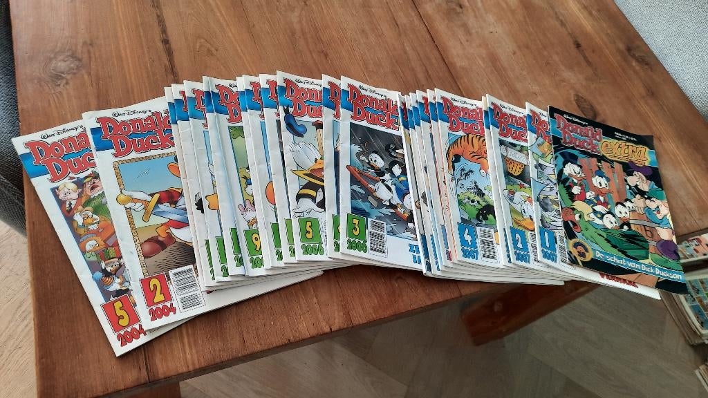 Stapel Donald duck extra, Donald Duck, Meerdere stripboeken, Ophalen, Gelezen