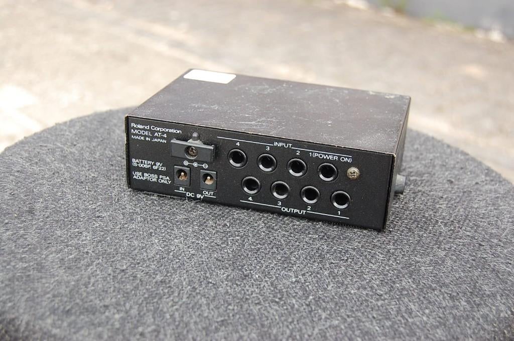 Roland acoustic trigger interface sensitiviteits module AT-4, Gebruikt, ., Drums of Percussie, Ophalen of Verzenden
