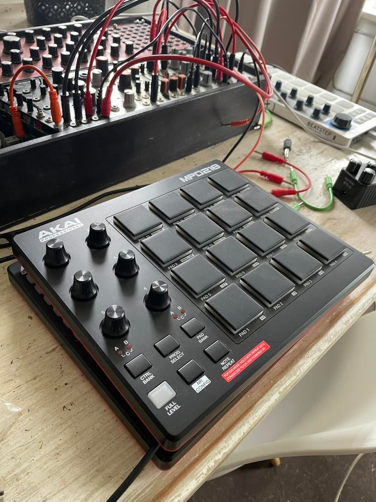 Akai mpd218, Ophalen of Verzenden, Zo goed als nieuw, Overige merken