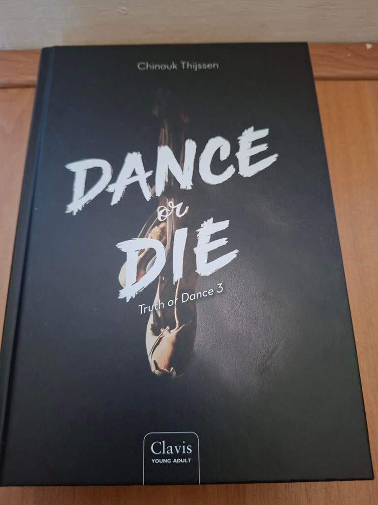 Chinouk Thijssen - Dance or die, Boeken, Ophalen of Verzenden, Zo goed als nieuw, Chinouk Thijssen