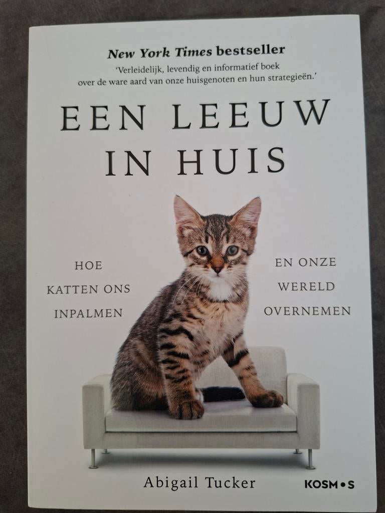 Abigail Tucker - Een leeuw in huis, Ophalen, Abigail Tucker, Zo goed als nieuw, Katten