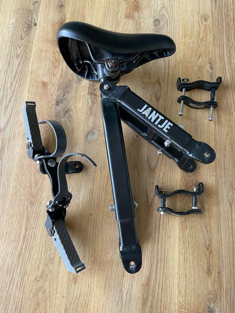 Jantje stang zitje voor op frame fiets, Fietsen en Brommers, Fietsaccessoires | Fietsstoeltjes, Ophalen, Gebruikt, Voorzitje, Voetsteuntjes