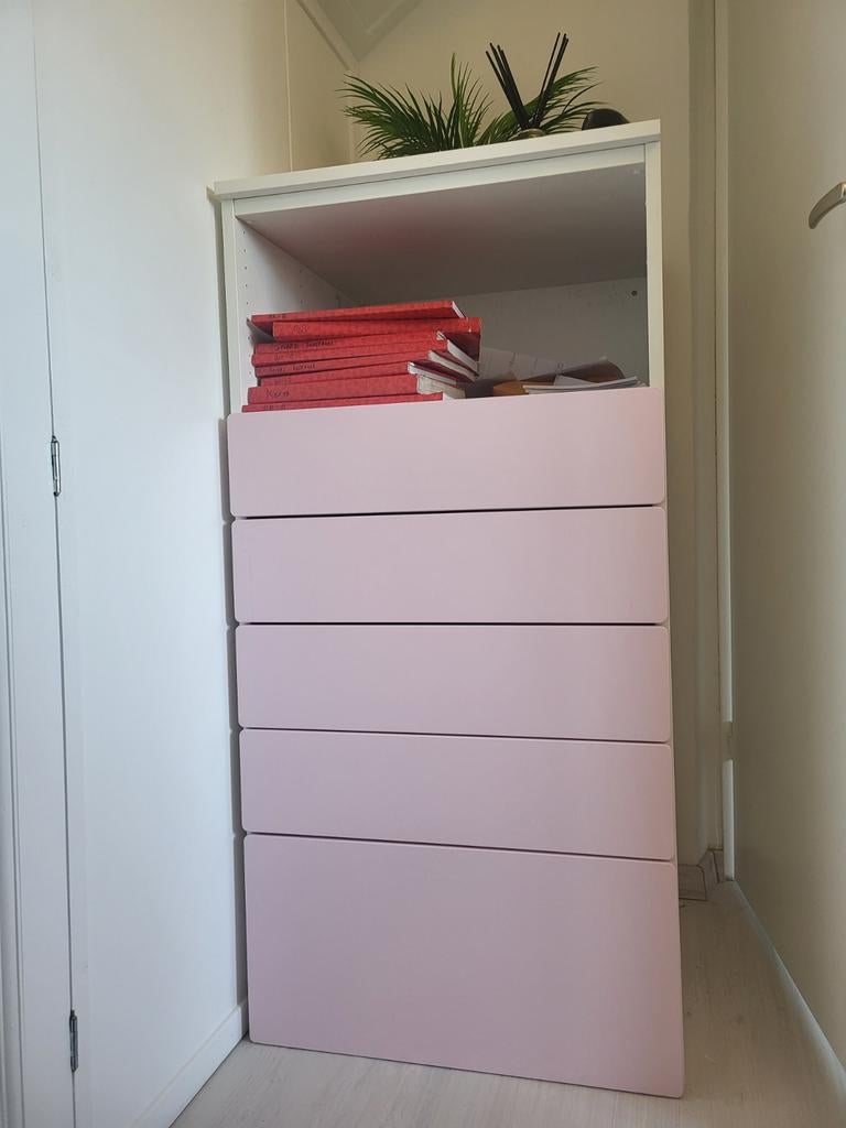 Ladekast met 5 lades - Roze/Wit, 5 laden of meer, Zo goed als nieuw, 150 tot 200 cm, 25 tot 50 cm