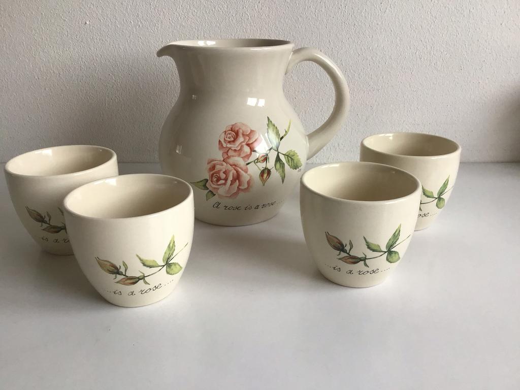 Kan + 4 bekers kommen Rose - Jet by Ter Steege roos - NIEUW, Nieuw, Ophalen of Verzenden, Overige stijlen, Kop(pen) en/of Schotel(s)
