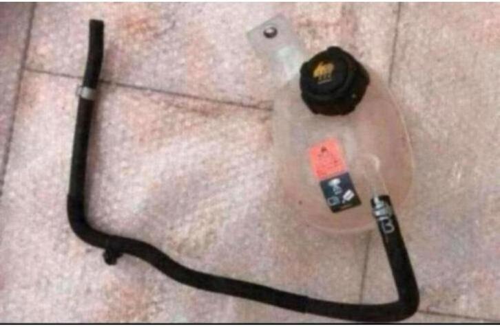 Koelvloeistofreservoir Nissan Micra (K14) 2018 (origineel), Auto-onderdelen, Overige Auto-onderdelen, Nissan, Gebruikt, Ophalen of Verzenden