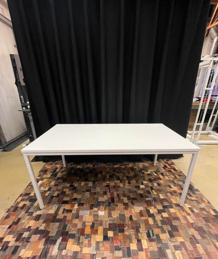 Stevig bureau/tafel - Ideaal voor thuiswerken of studie, Ophalen, Overige typen, Zo goed als nieuw, Wit