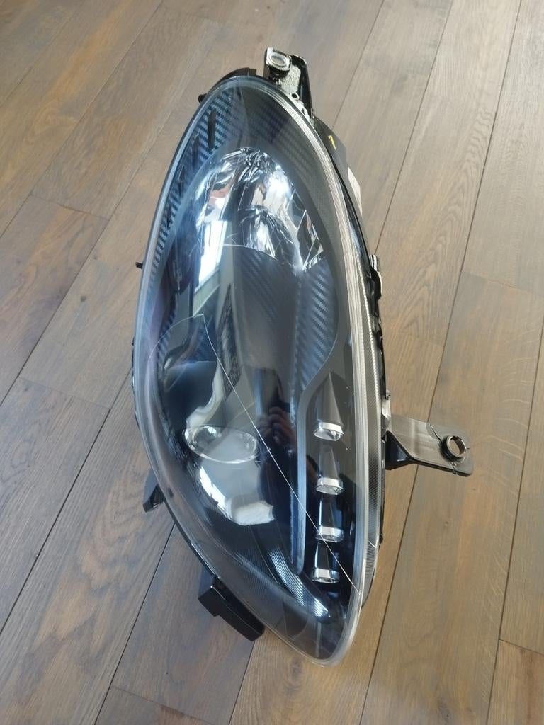 Giulietta koplamp carbon Xenon Led, Ophalen of Verzenden, Gebruikt, Alfa Romeo