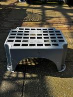 Handige opstapje/krukje - Grijs, stevig en compact, Ophalen, Gebruikt