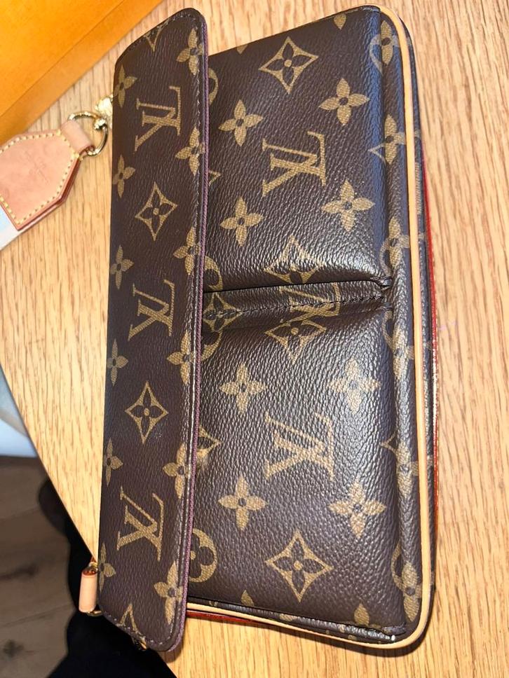 Louis Vuitton Schoudertas - Monogram Canvas, Sieraden, Tassen en Uiterlijk, Tassen | Schoudertassen, Zo goed als nieuw, Overige merken