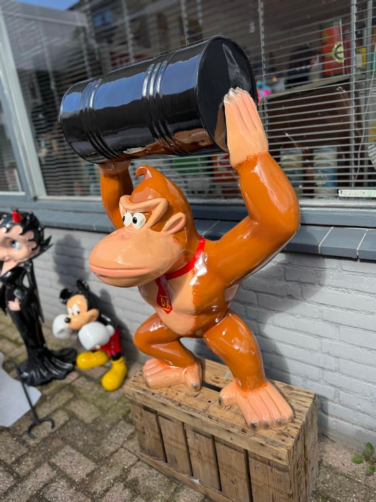 Donkey Kong Beeld met Ton - Groot Formaat, Verzamelen, Beelden en Beeldjes, Ophalen, Zo goed als nieuw, Dier