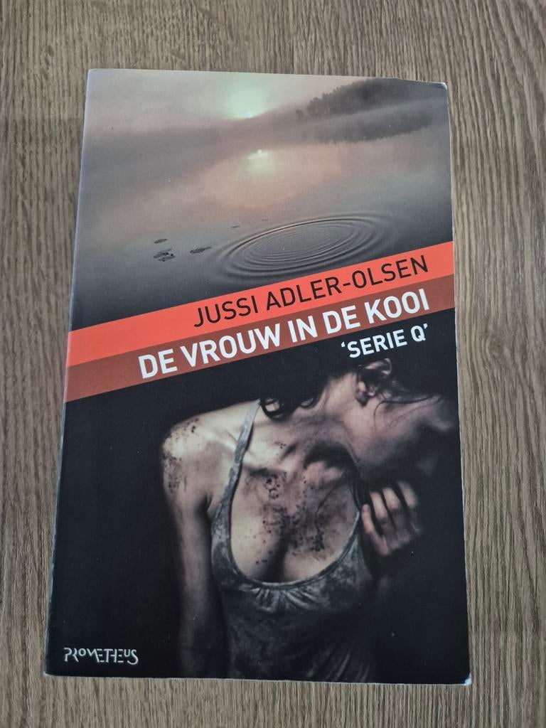 Jussi adler olsen, de vrouw in de kooi, Boeken, Ophalen of Verzenden, Zo goed als nieuw, Jussi Adler-Olsen