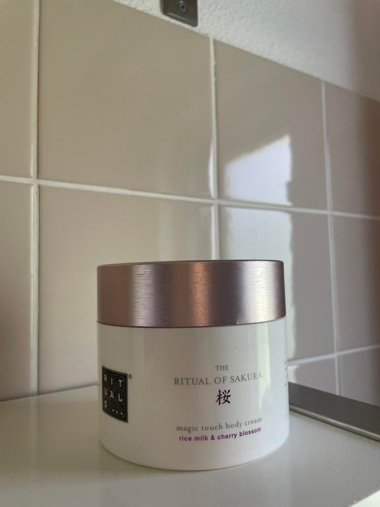 Rituals of sakura body cream, Ophalen of Verzenden, Nieuw, Bodylotion, Crème of Olie
