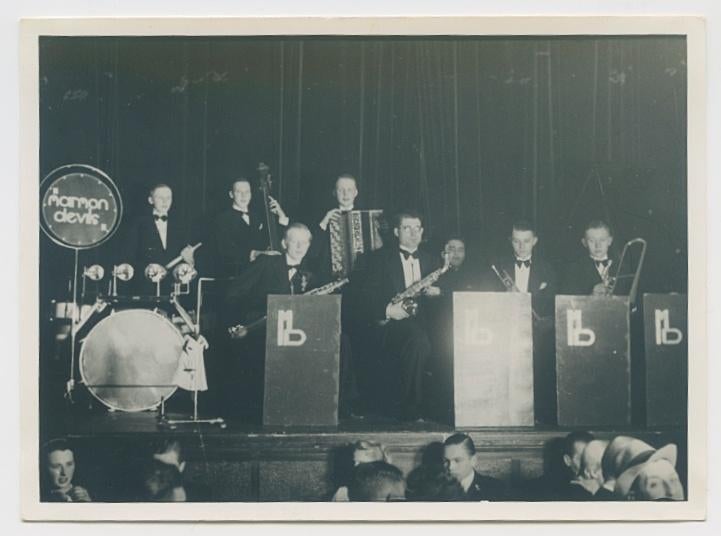 Bussum dansavond 3 fotos, Gebruikt, Verzenden, Foto, Voor 1940