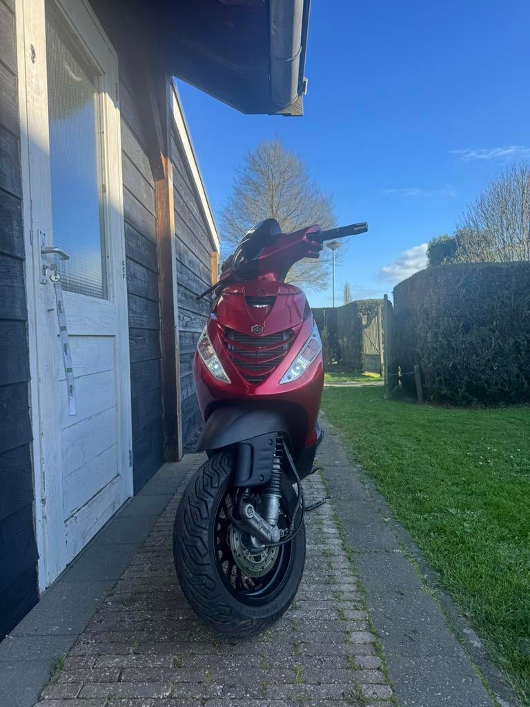 Piaggio zip A2 kenteken, 150cc., Fietsen en Brommers, Scooters | Piaggio, Ophalen of Verzenden, Zo goed als nieuw, Zip