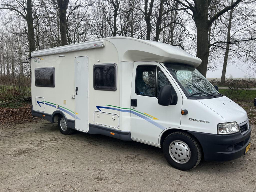 Chausson Trigano FL1 | 7-2006 | NL Camper | 2e Eigenaar, Reservewiel, Fiat, 7 tot 8 meter, Koelkast