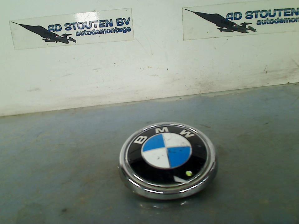 Embleem BMW X5 (F15) (2013-12/2015-07) 51147294465, Gebruikt, Petuelring 130, München 80809, , Duitsland, BMW, Bayerische Motoren Werke AG