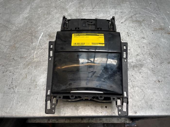 Asbak voor van een Mercedes E-Klasse, Auto-onderdelen, Interieur en Bekleding, Gebruikt, -, Ophalen of Verzenden, -