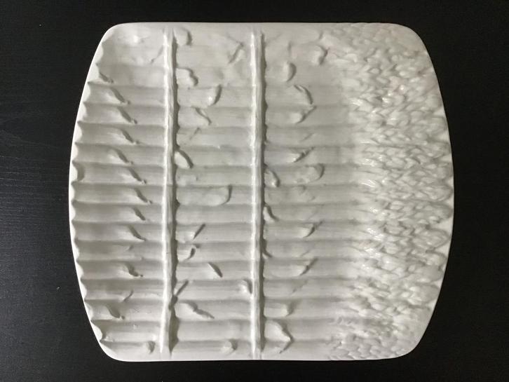 Grote barbotine Aspergeschaal. 30 cm.bij 26 cm., Huis en Inrichting, Keuken | Servies, Zo goed als nieuw, Ophalen of Verzenden